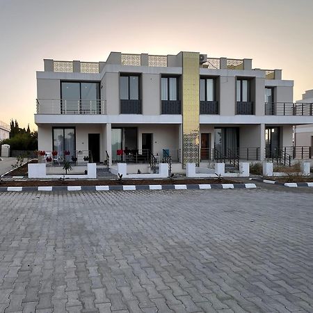 Palmiye Apartment Kyrenia  Exteriör bild