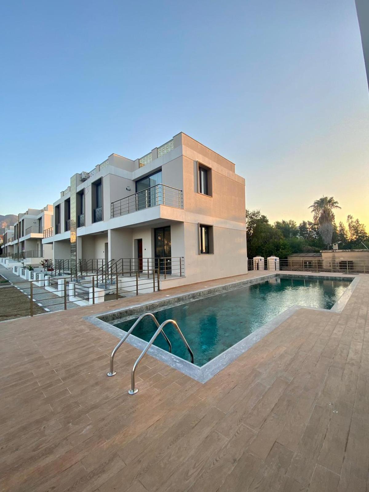 Palmiye Apartment Kyrenia  Exteriör bild